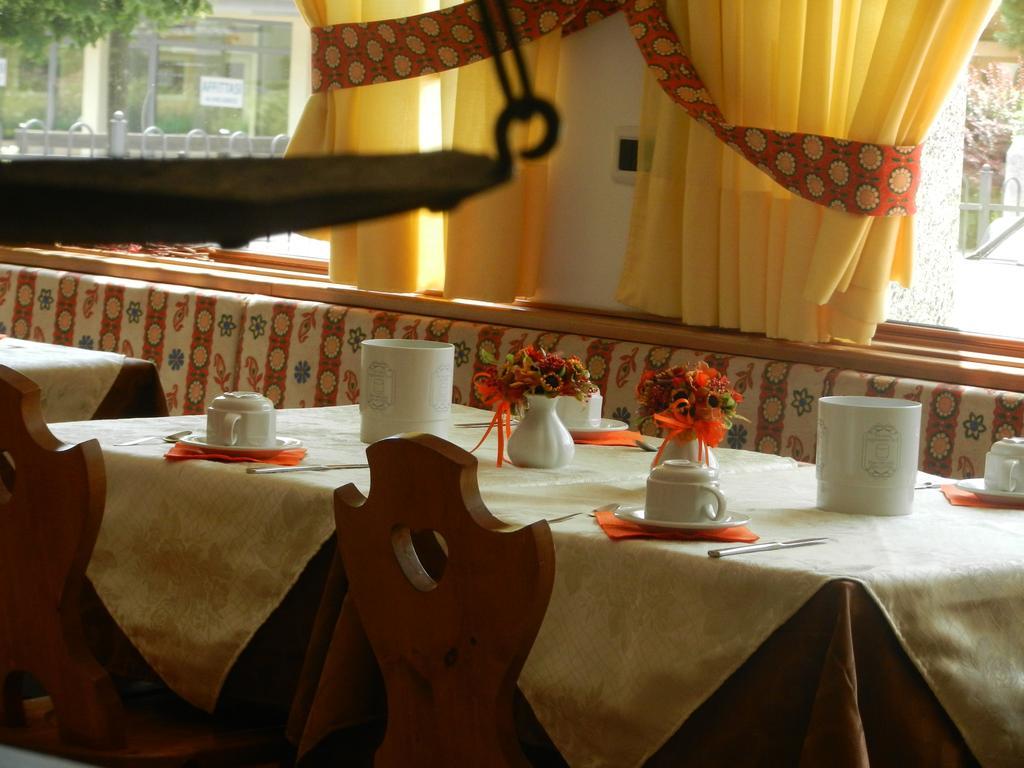 Hotel Maffei Pinzolo Exterior photo
